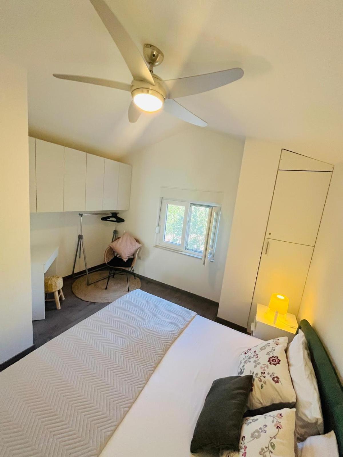 Boomerang Apartments Klek Rum bild